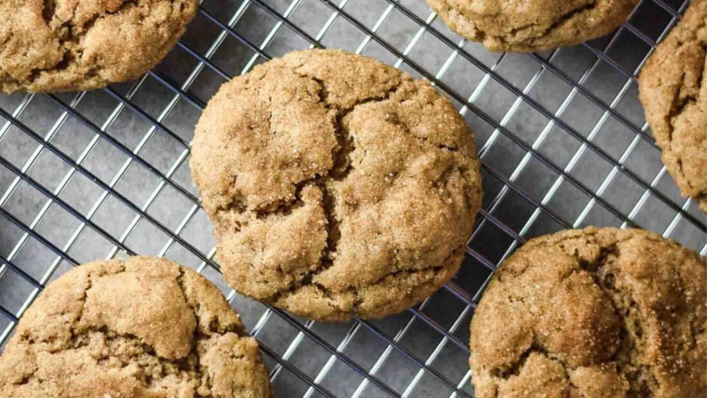 Cookies sitting on a wire rack